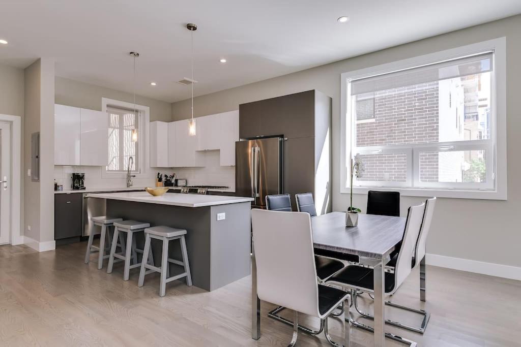 Stunning Duplex Condo #1 - Downtown River North Σικάγο Εξωτερικό φωτογραφία